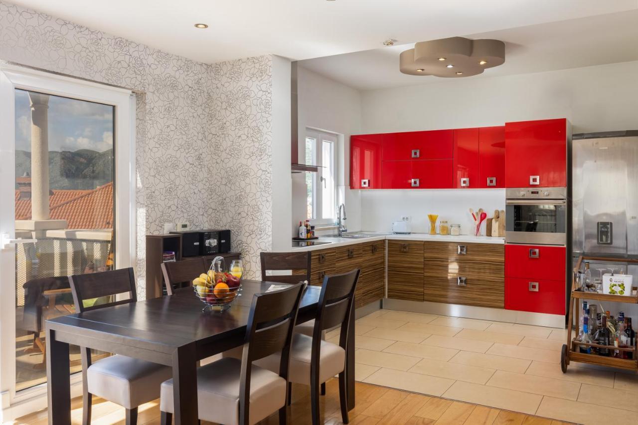 Apartments Veramenta 챠브타트 외부 사진