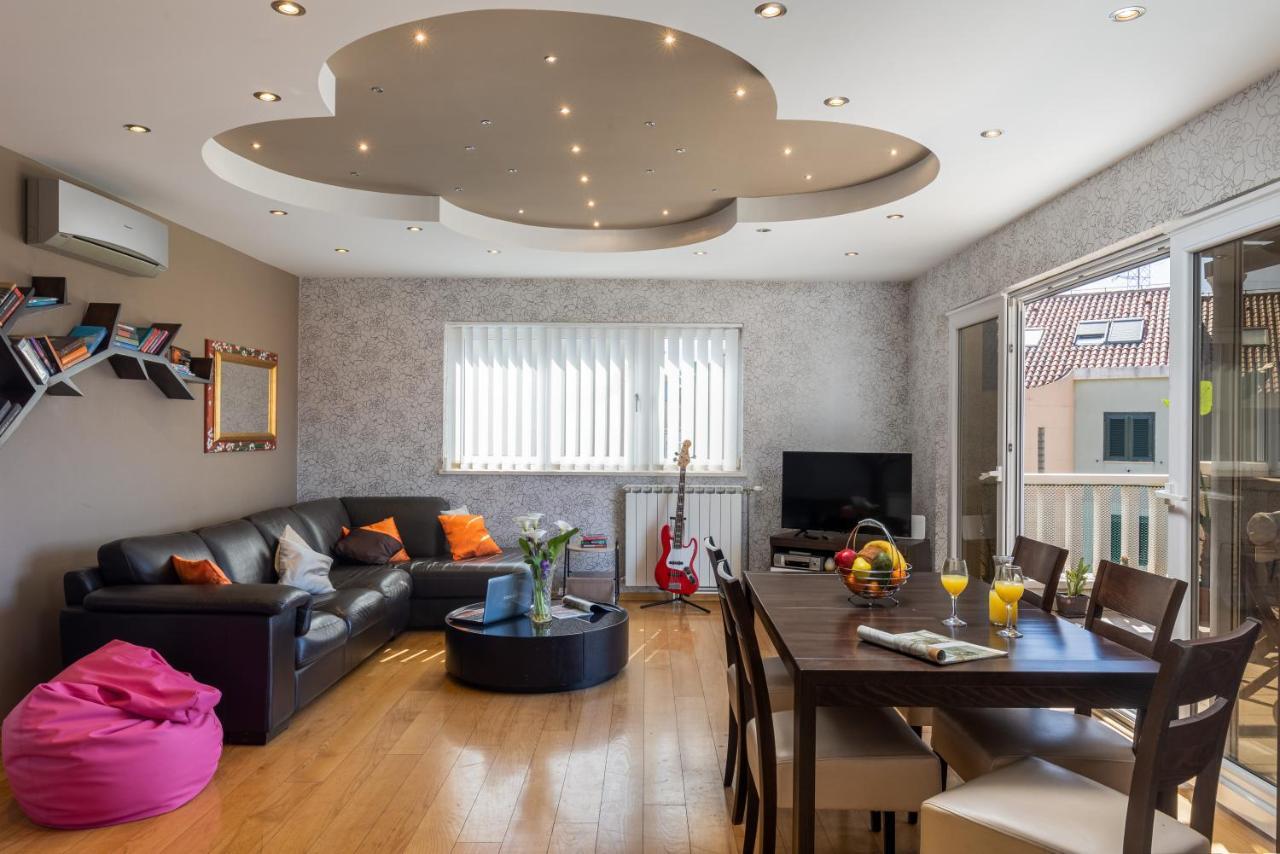 Apartments Veramenta 챠브타트 외부 사진