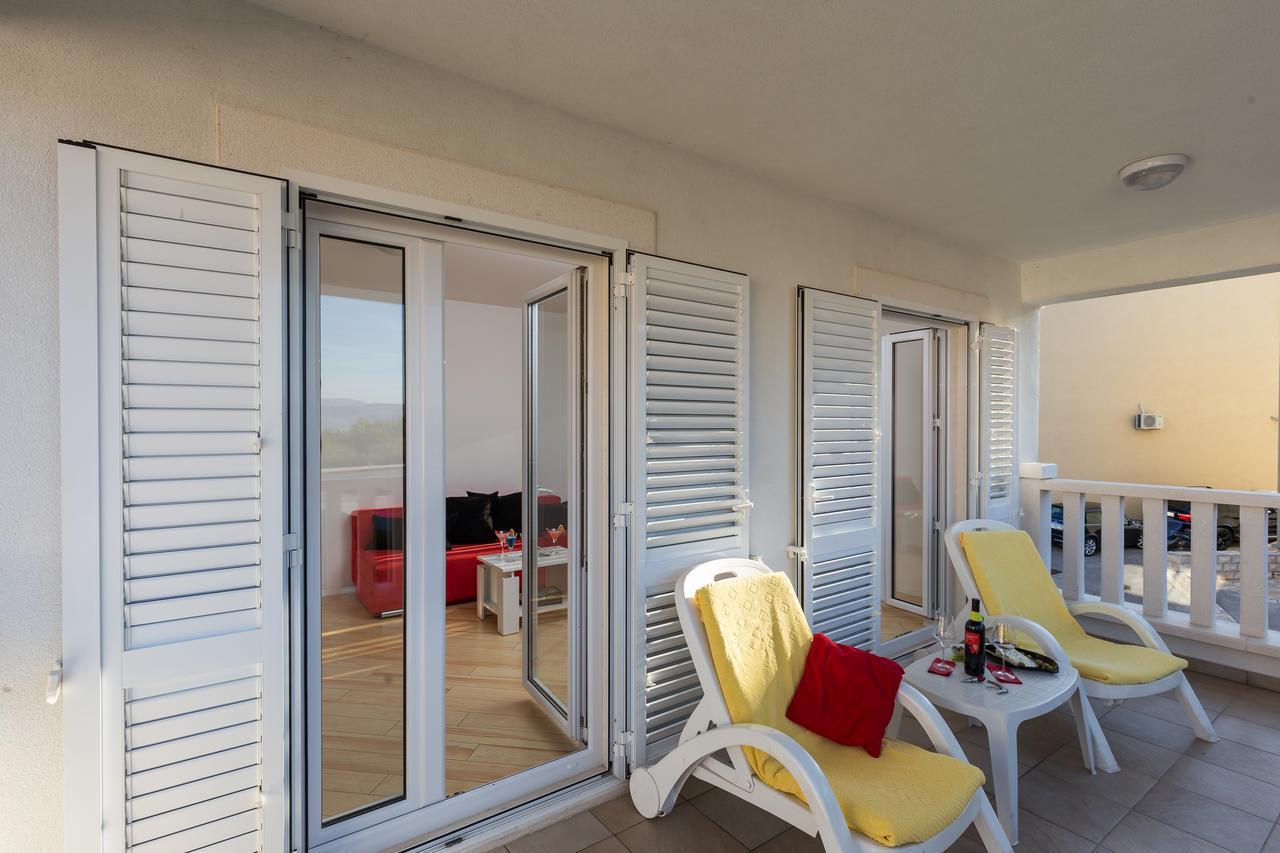 Apartments Veramenta 챠브타트 외부 사진