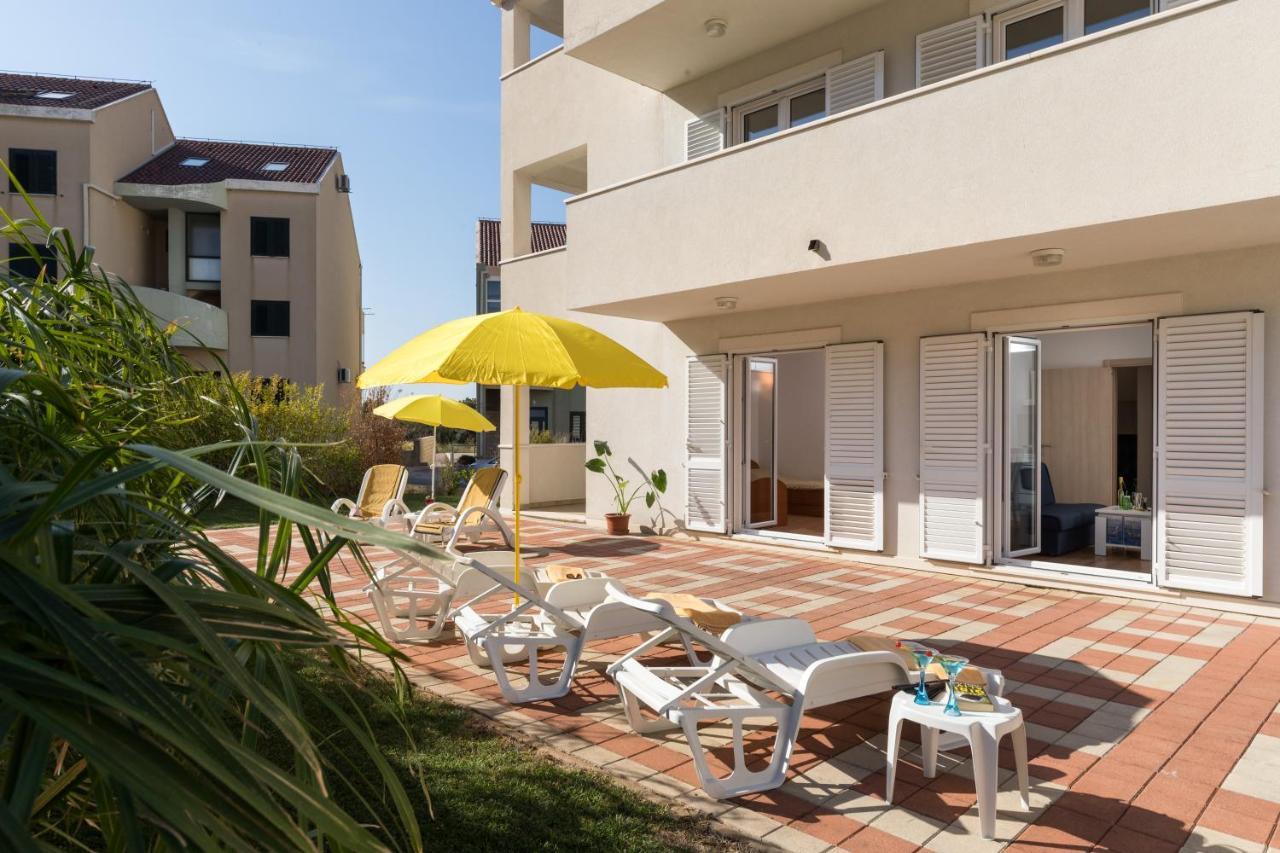 Apartments Veramenta 챠브타트 외부 사진